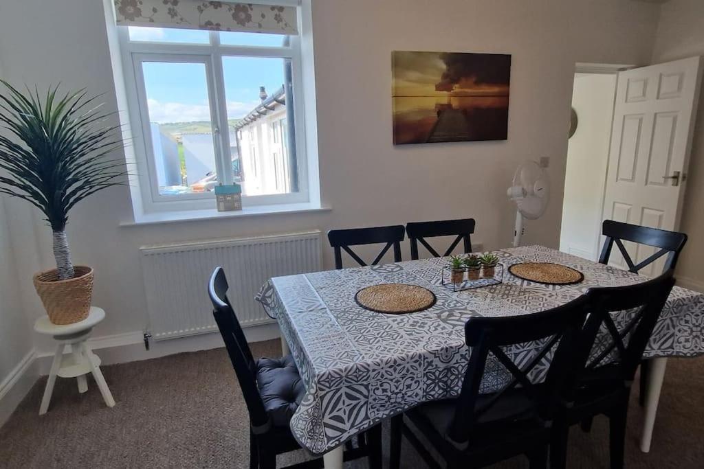 Akwa A Modern Seaside Gem Villa Staithes Bagian luar foto